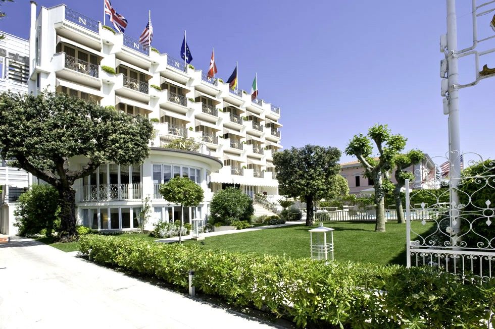 Hotel Il Negresco Forte dei Marmi Buitenkant foto